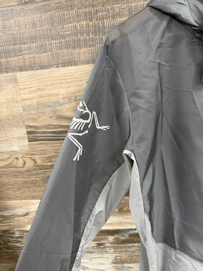 L- Arcteryx Norvan Windshell Jacket