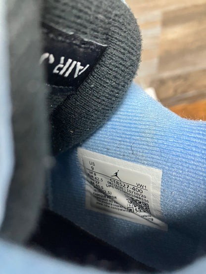 Air Jordan 4 Retro Mid University Blue 9