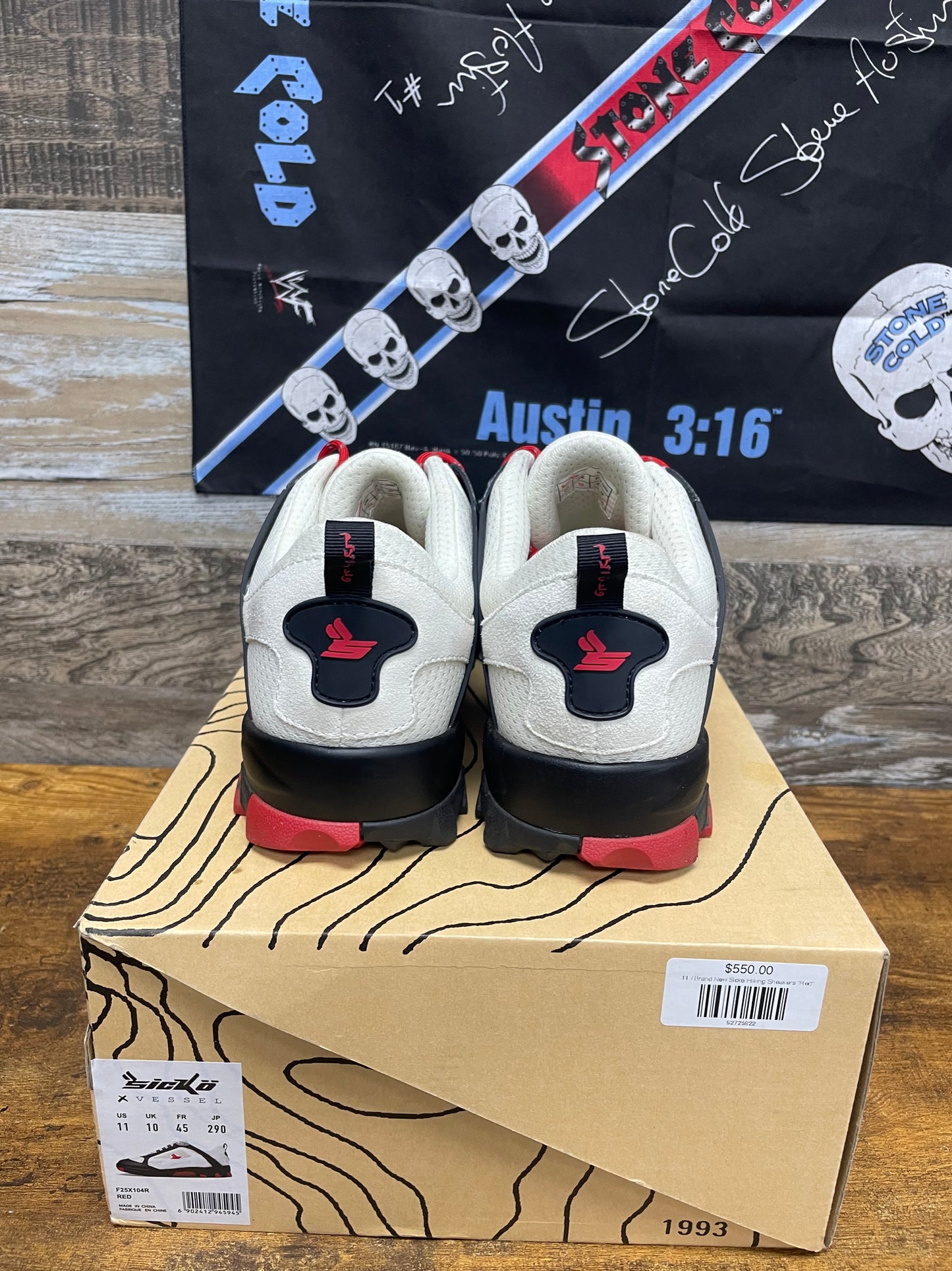 11 - xVESSEL x Sickö Hiking Shoes Siberia Red