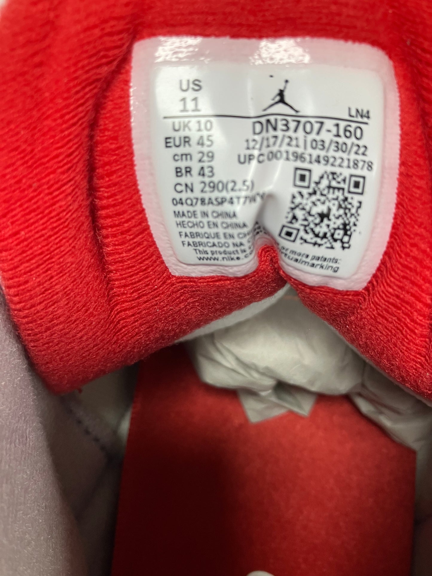 Air Jordan 3 Red Cement Size 11 New