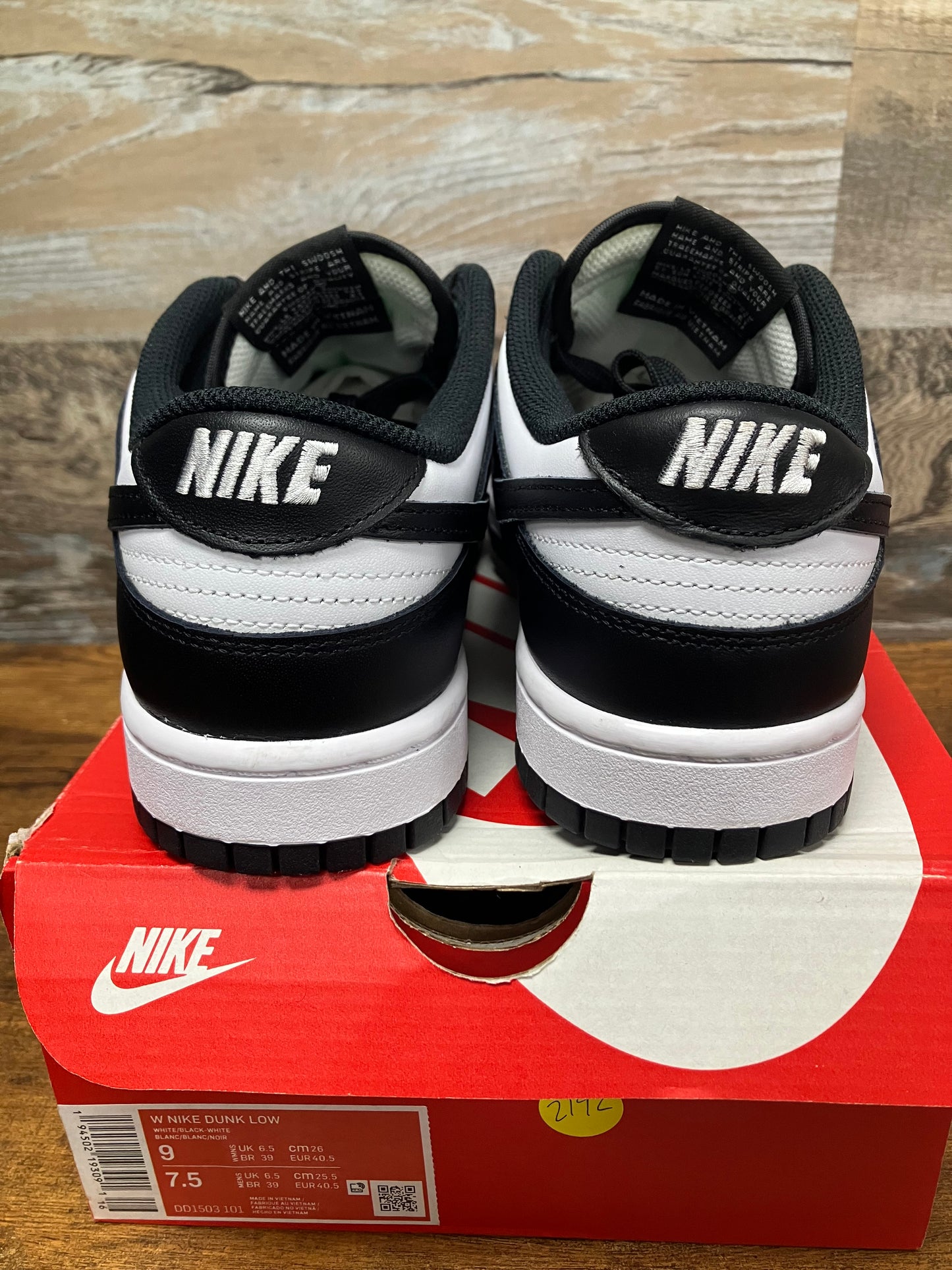 7.5/9W - Dunk Low Panda