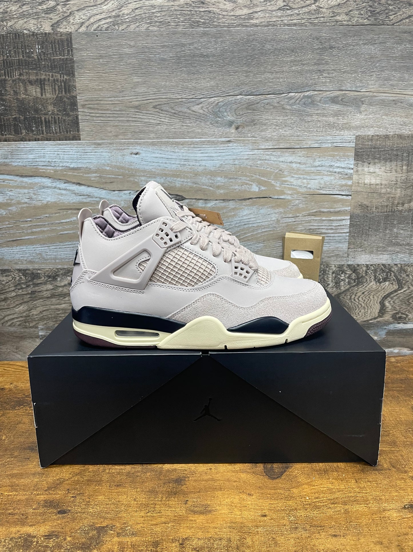 A Ma Maniére Air Jordan 4 W10.5