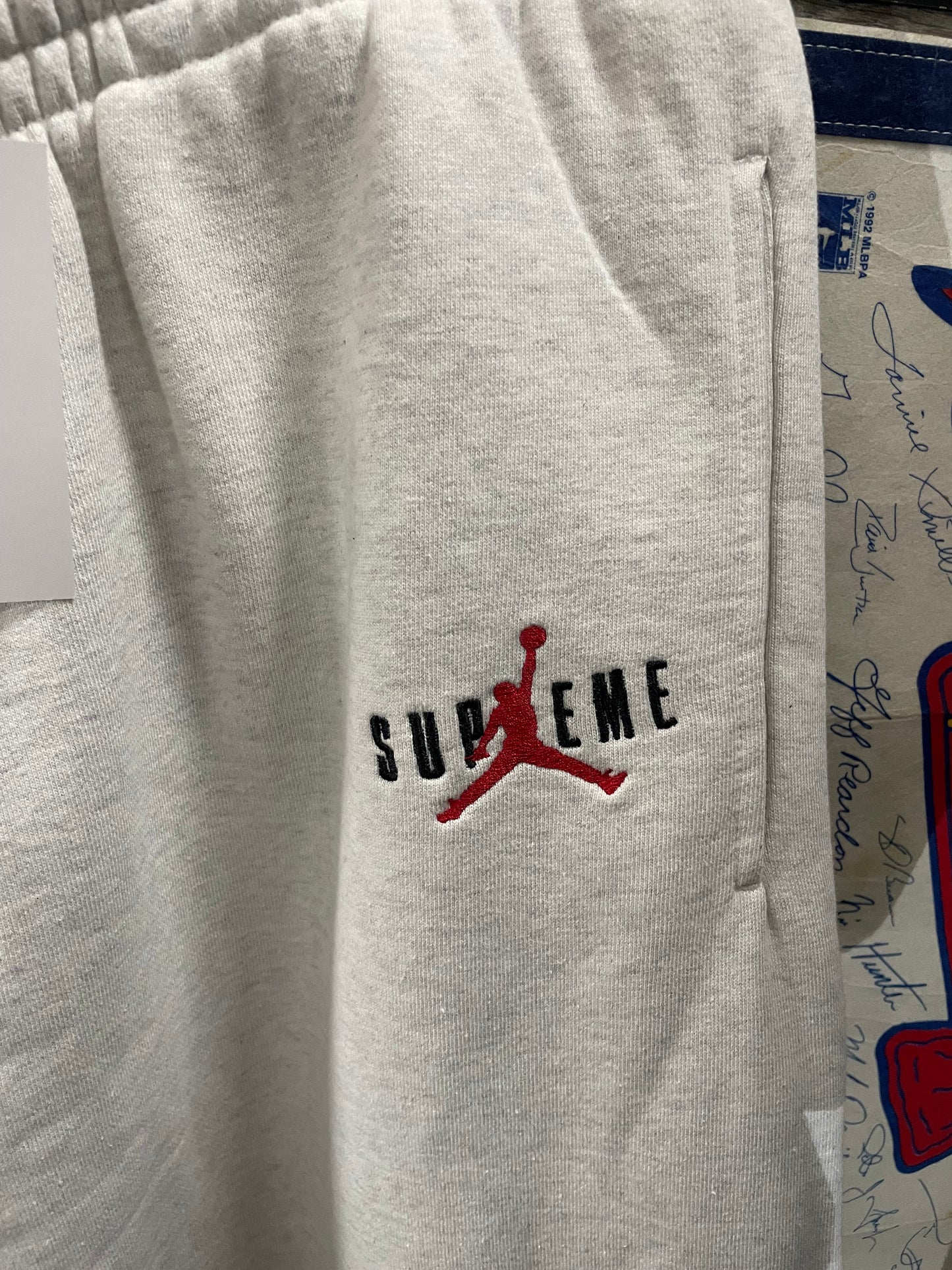 L - Supreme x Jordan Brand Sweatpants