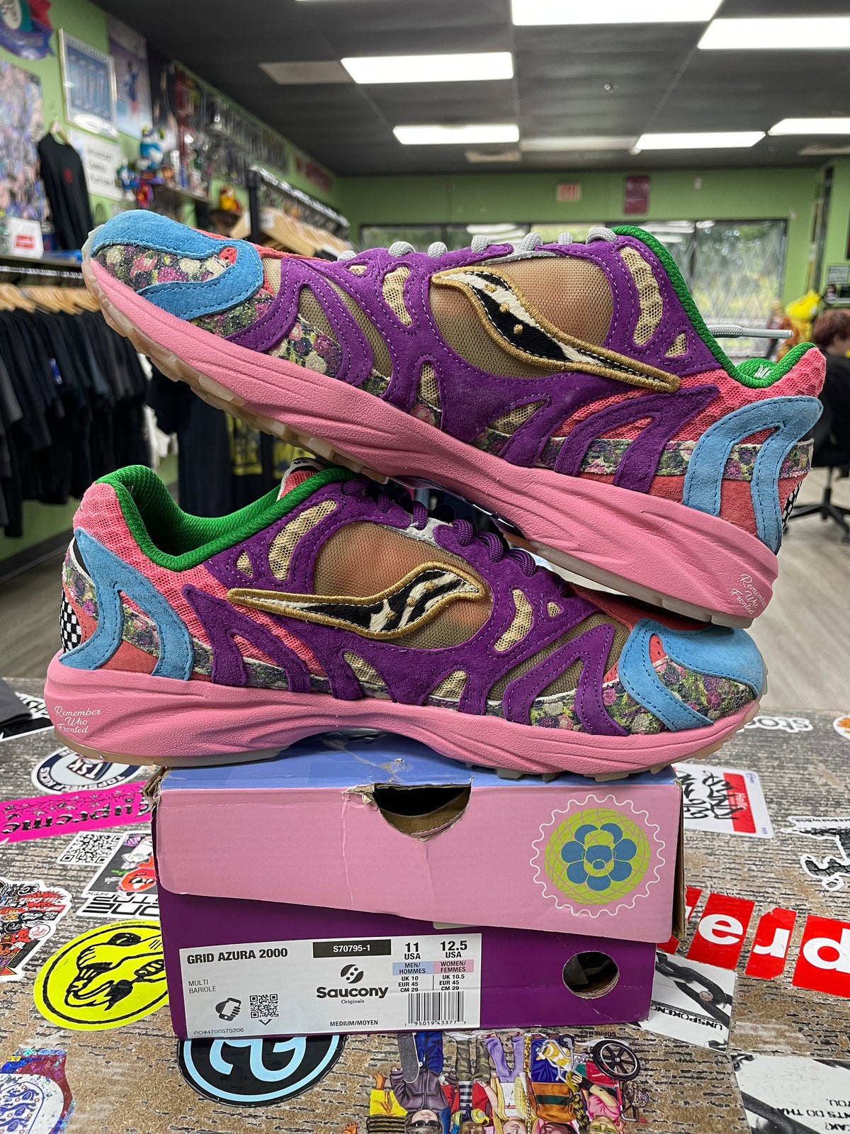 11 - Saucony Grid Azura 2000 Jae Tips