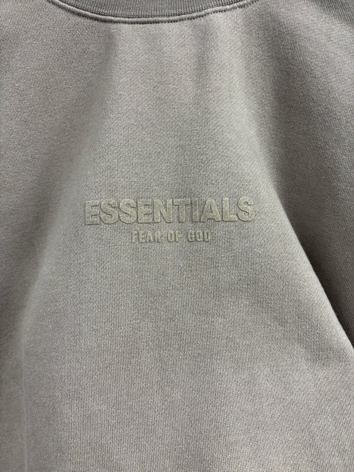 S - Essentials relaxed crewneck smoke