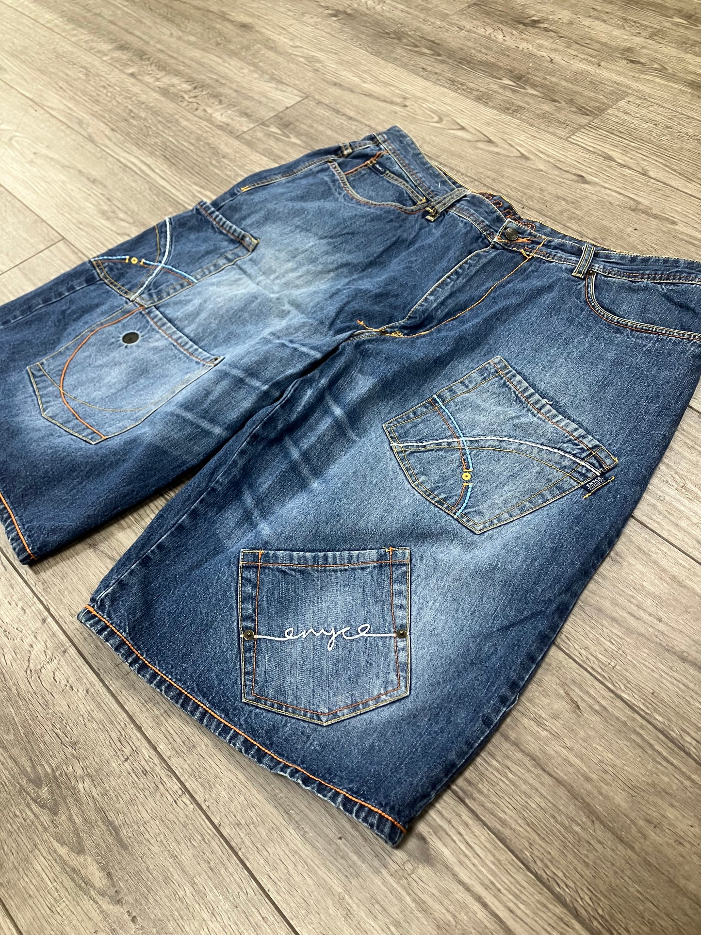 42 - Vtg Enyce Multi Pocket Jorts