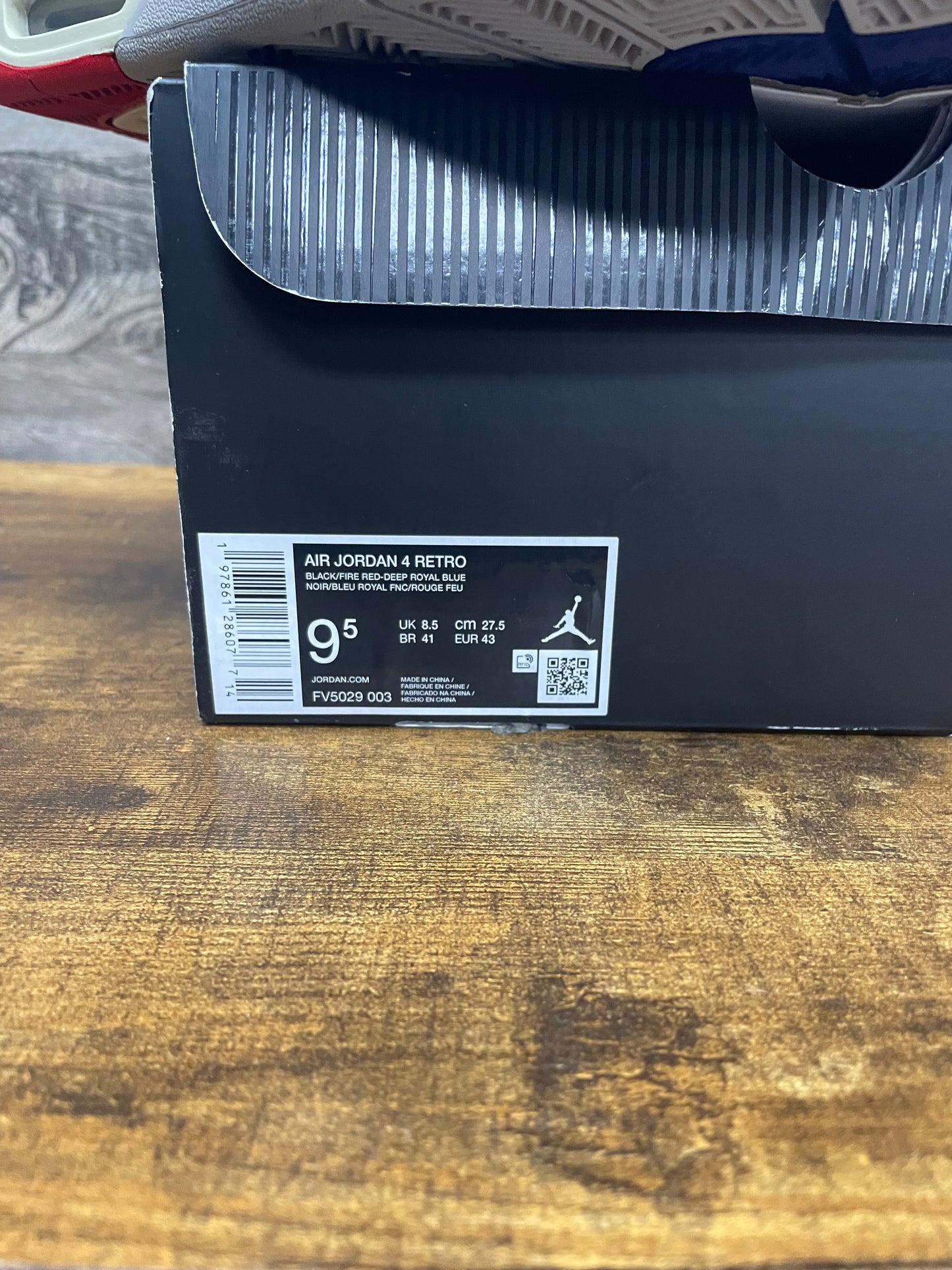 9.5 - Nike Air Jordan 4 Retro "Rare Air “