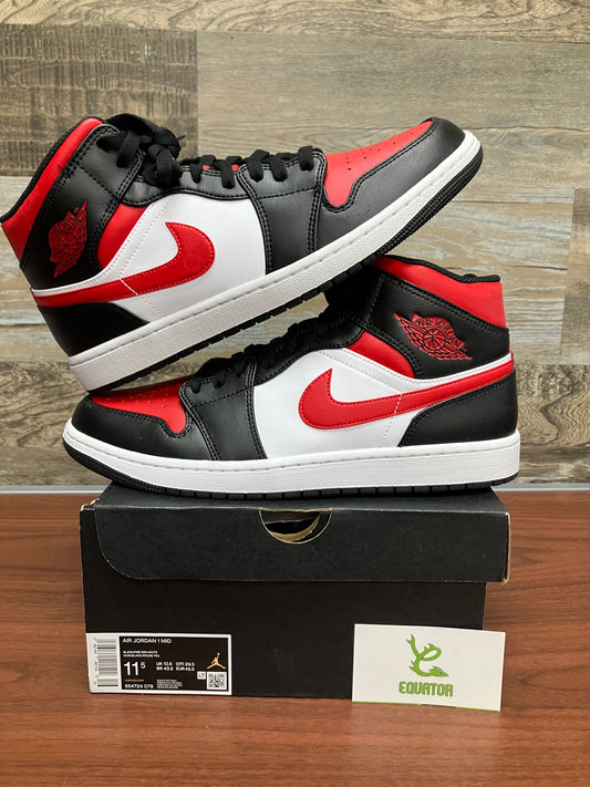 Jordan 1 Mid Bred Toe Size 11.5