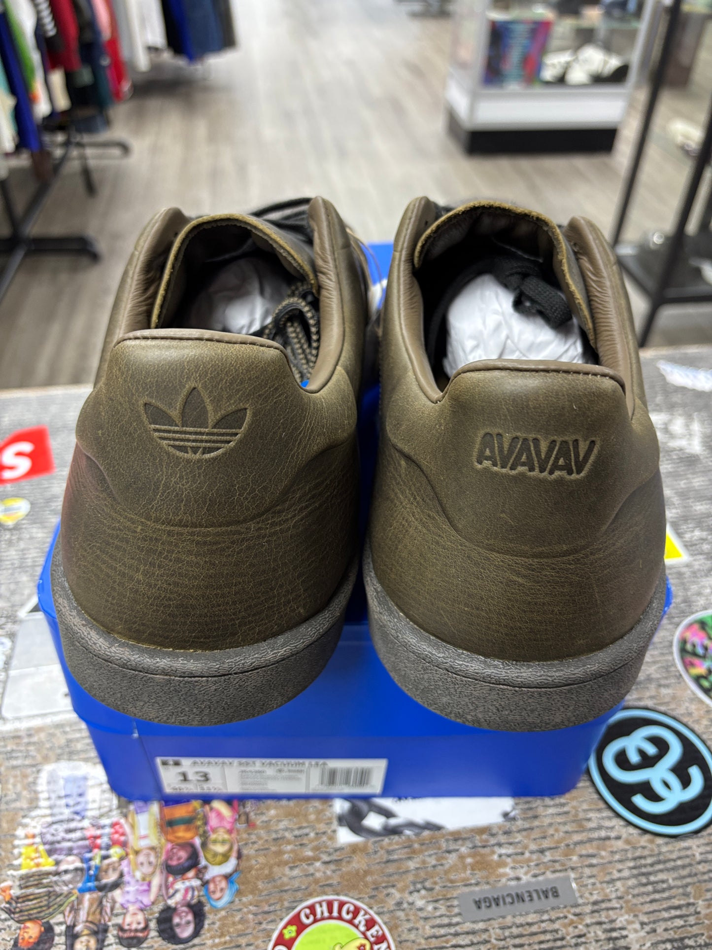 13w- Adidas superstar Avavav umber