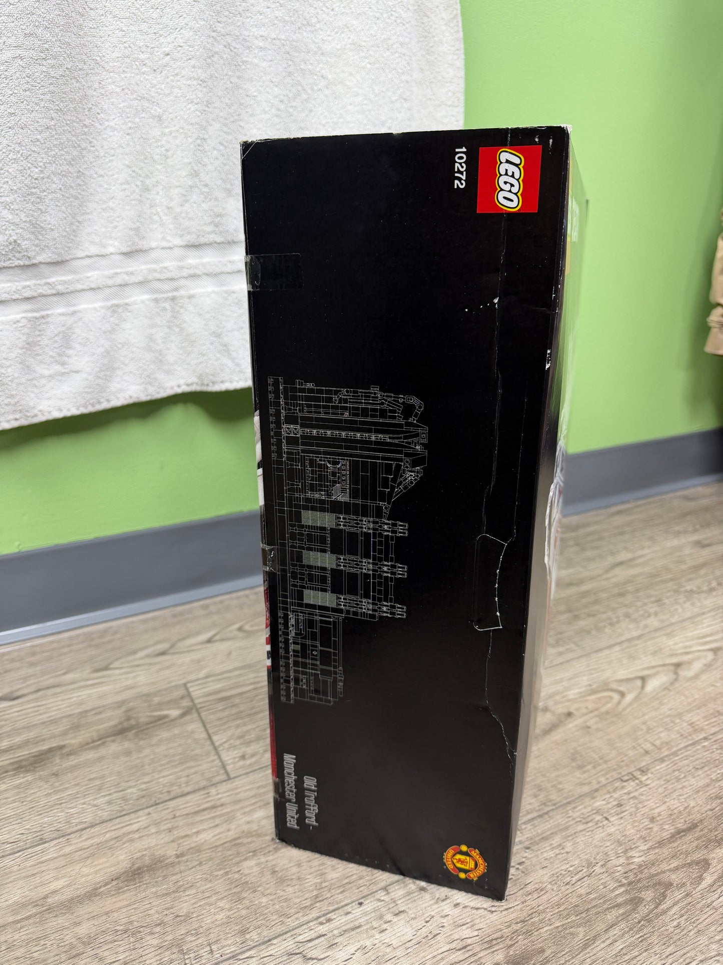Lego Manchester United Old Trafford stadium set (New sealed)
