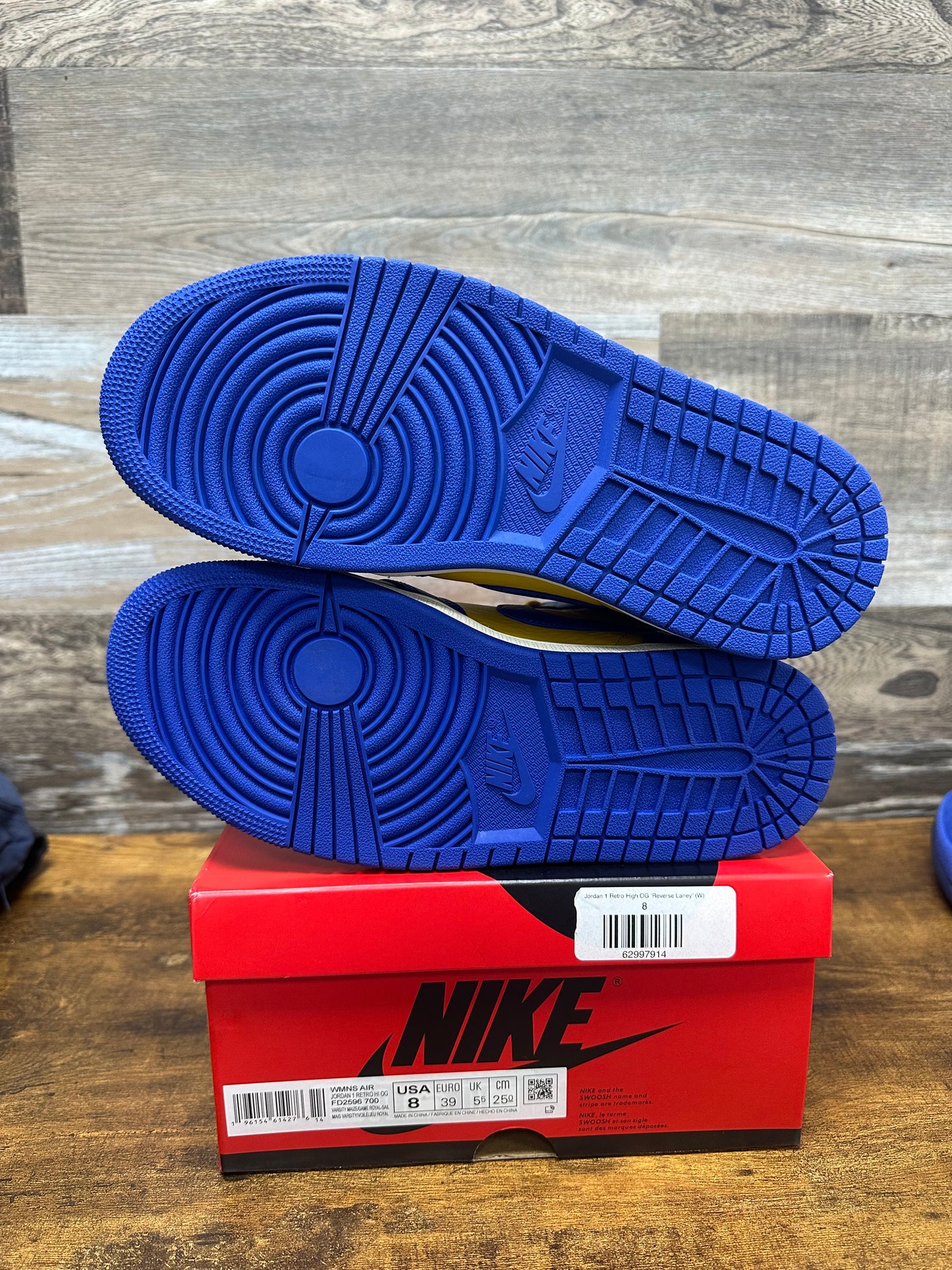 Jordan 1 Laney Size 8W/6.5M