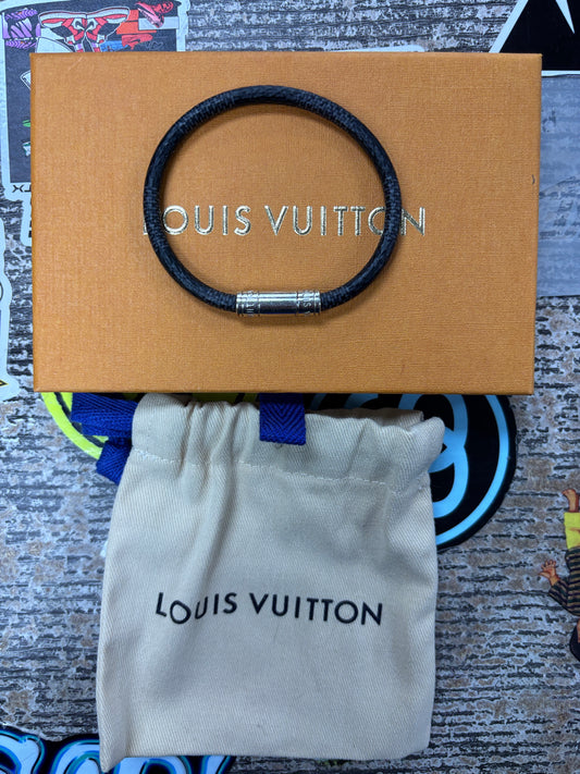 Louis Vuitton Keep It bracelet graphite