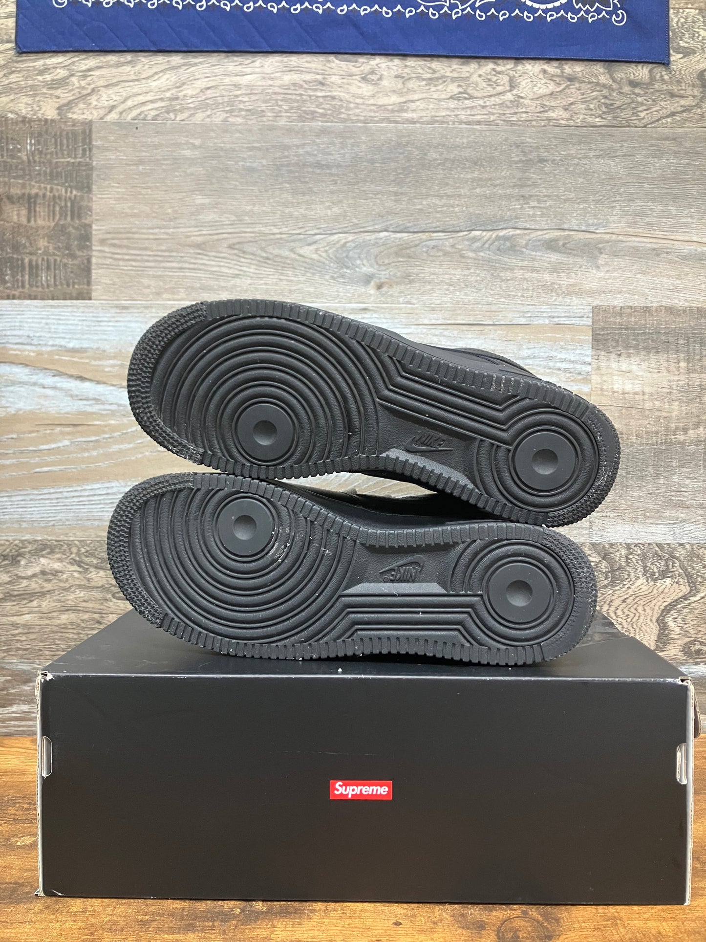 Air Force Supreme Black Size 9