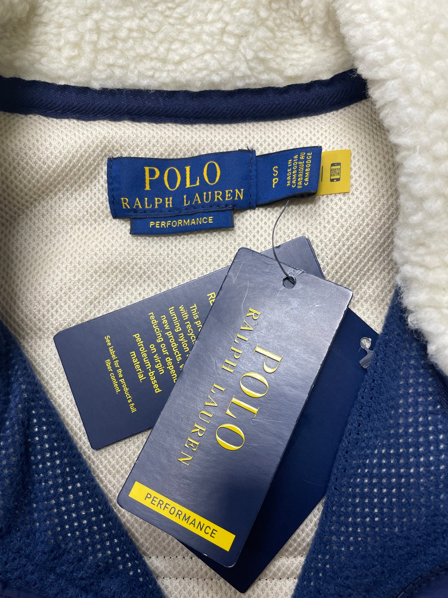 Polo Hybrid Sherpa Size Small
