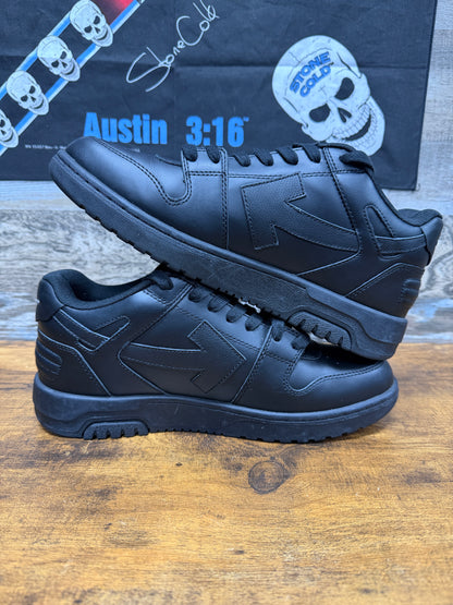 9 - Off-White Out of office Triple Black