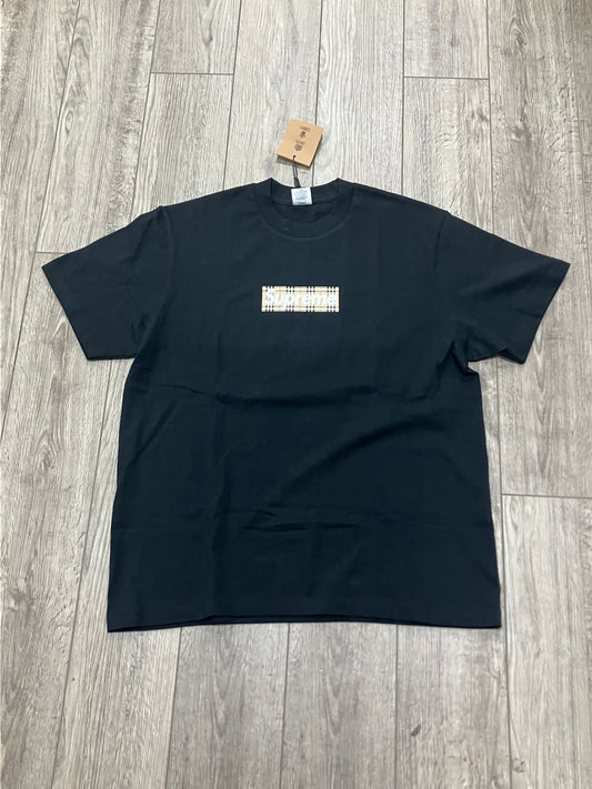 Supreme Burberry Size Large