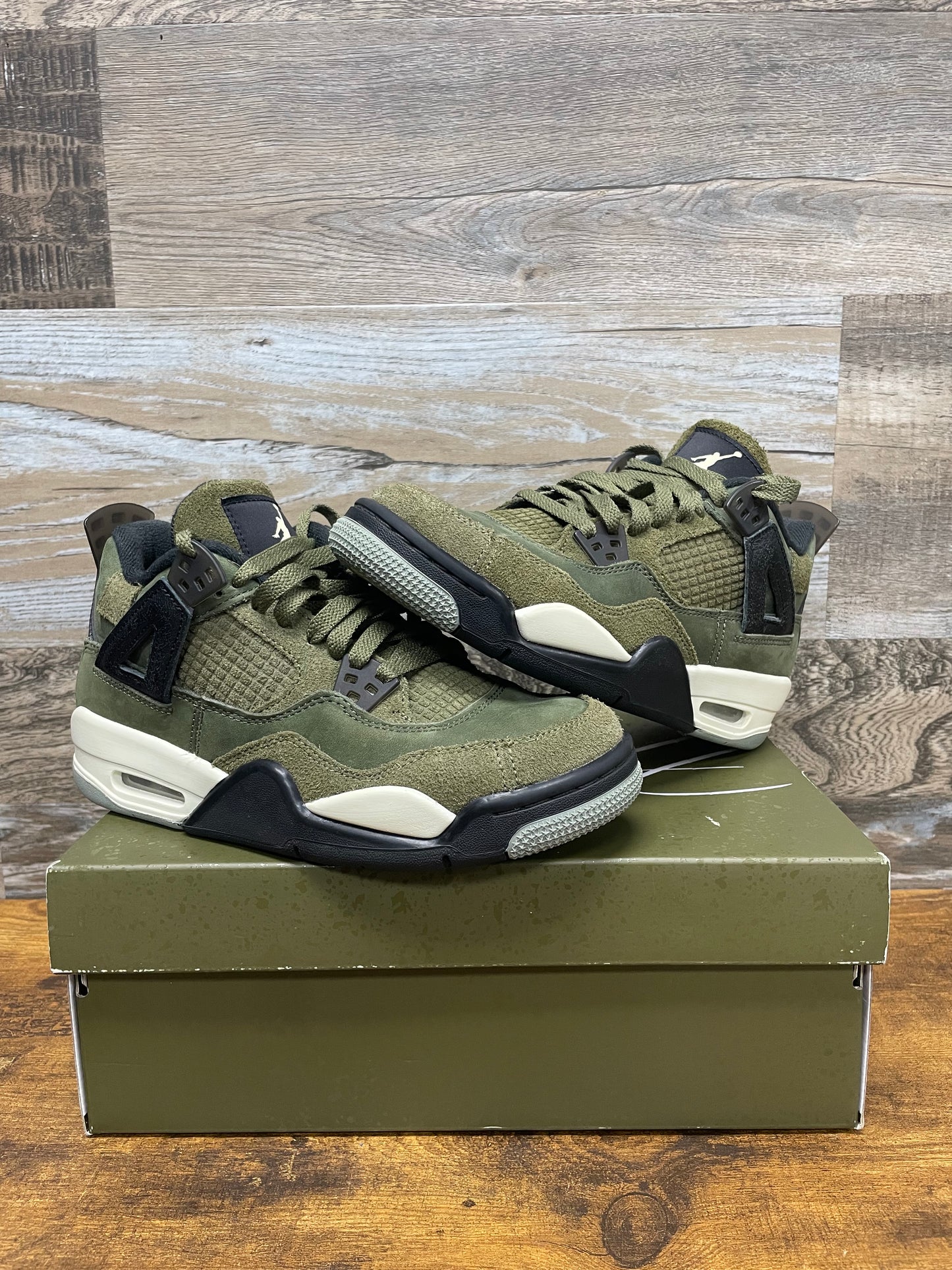 Air Jordan 4 SE Retro “Craft Olive” 6Y