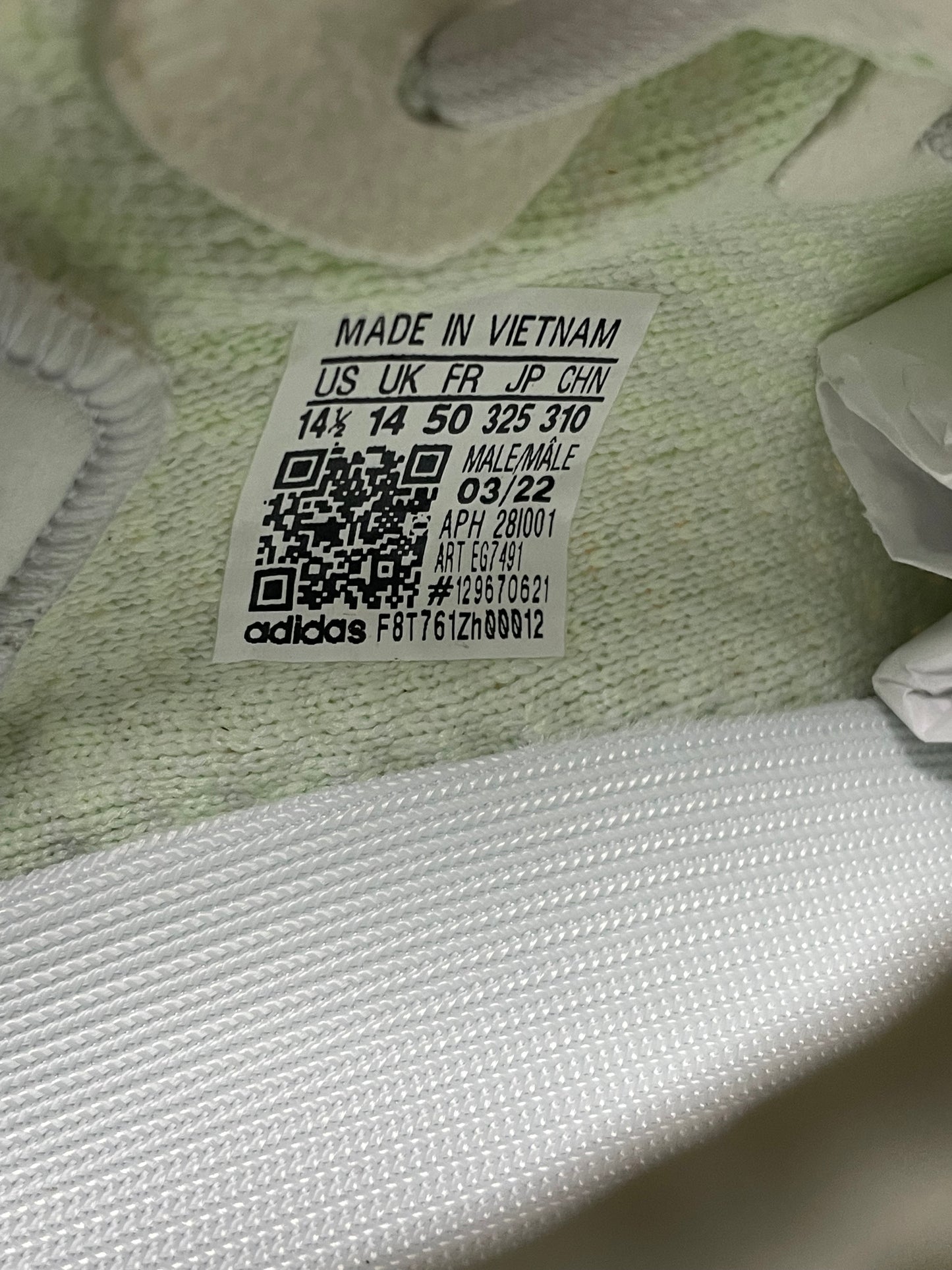 14.5 - Yeezy 350 V2 Hyperspace