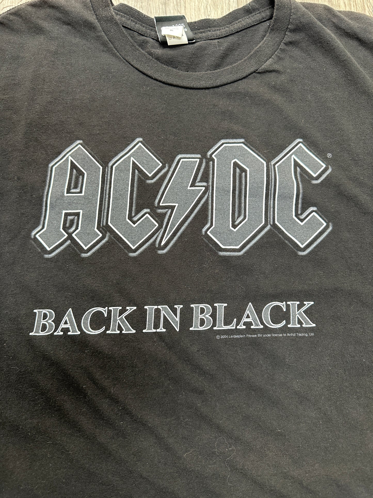 AC/DC Back in Black 2004 tee size 2XL