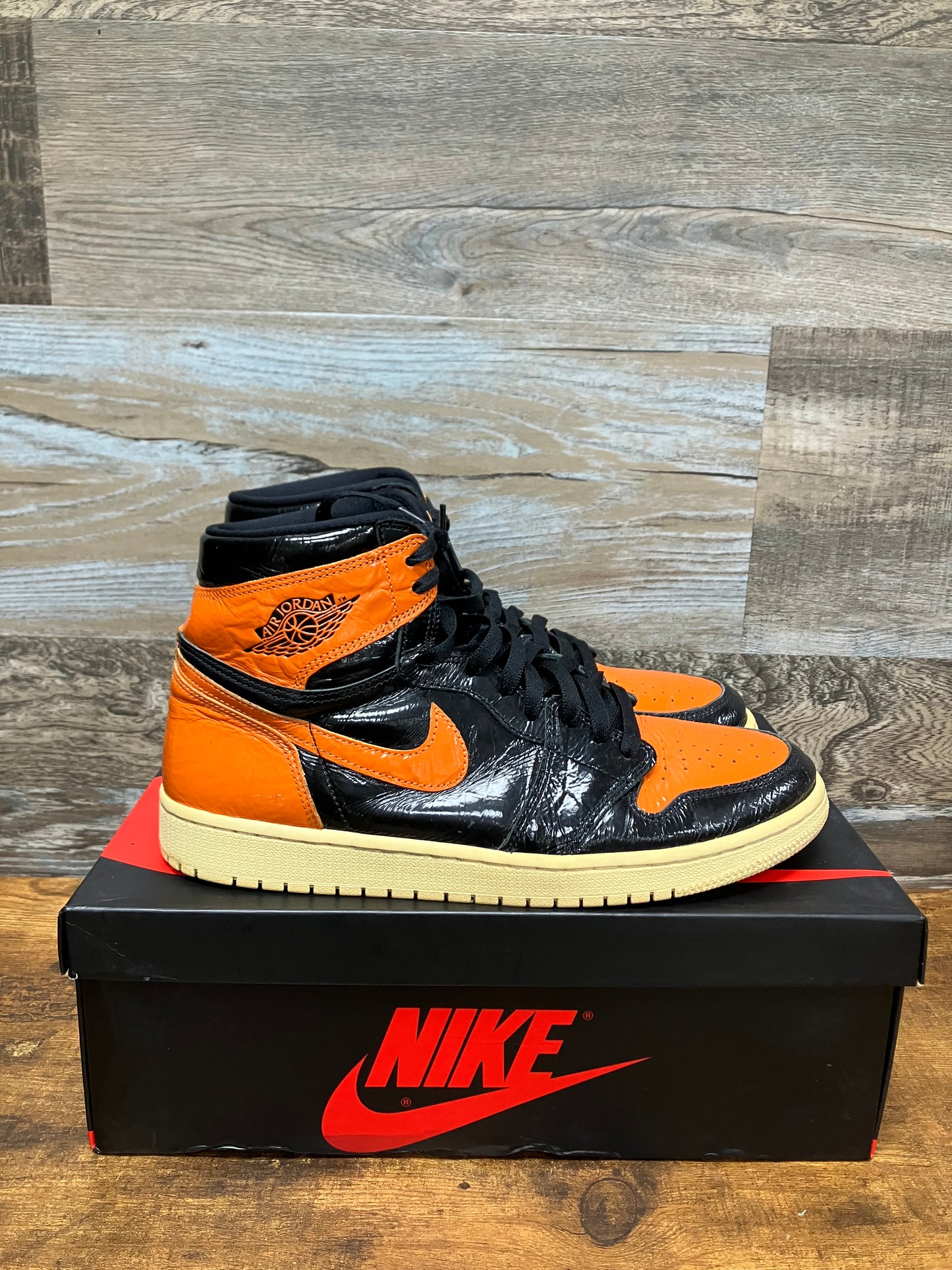 Air Jordan 1 Retro High “Shattered Backboard” 11