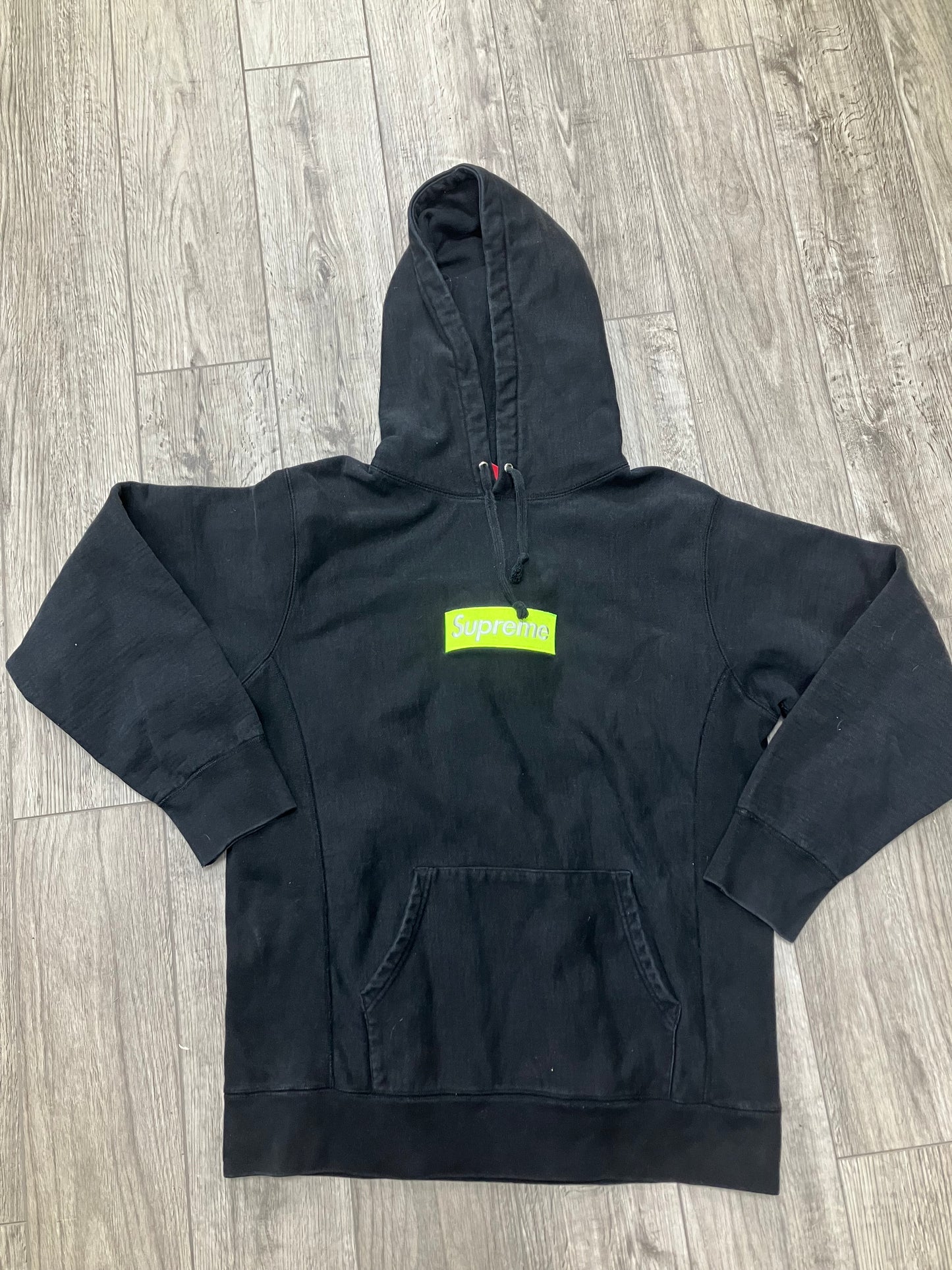 Supreme Box Logo Sweatshirt Lime Size XL