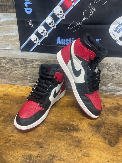 11 - Nike Air Jordan 1 Retro High "Bred Toe" sneakers