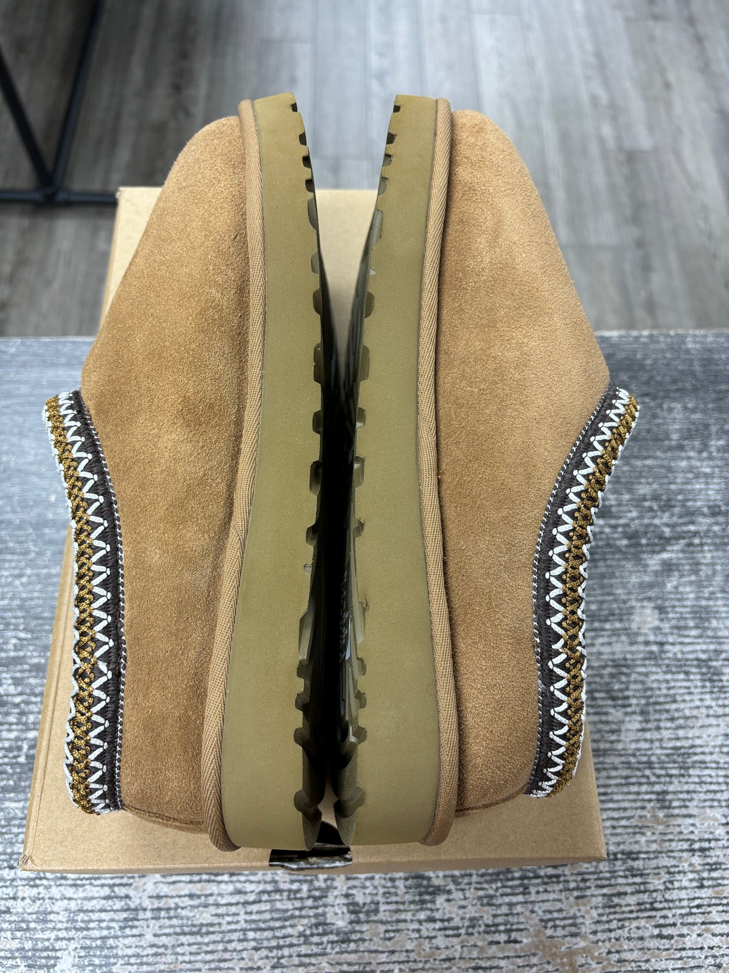 Ugg Tasman chestnut size 10w/8.5m new