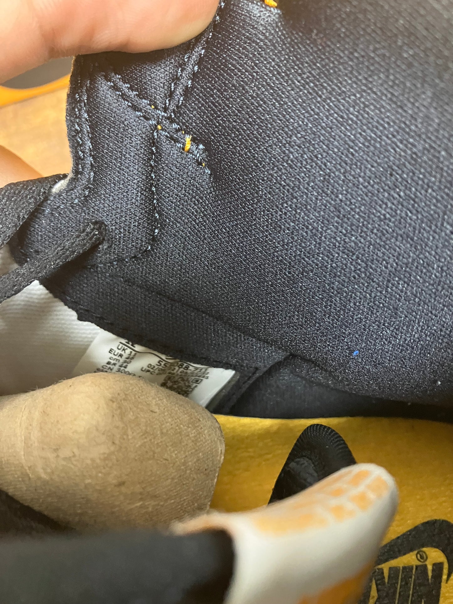 Air Jordan 1 High Taxi 12