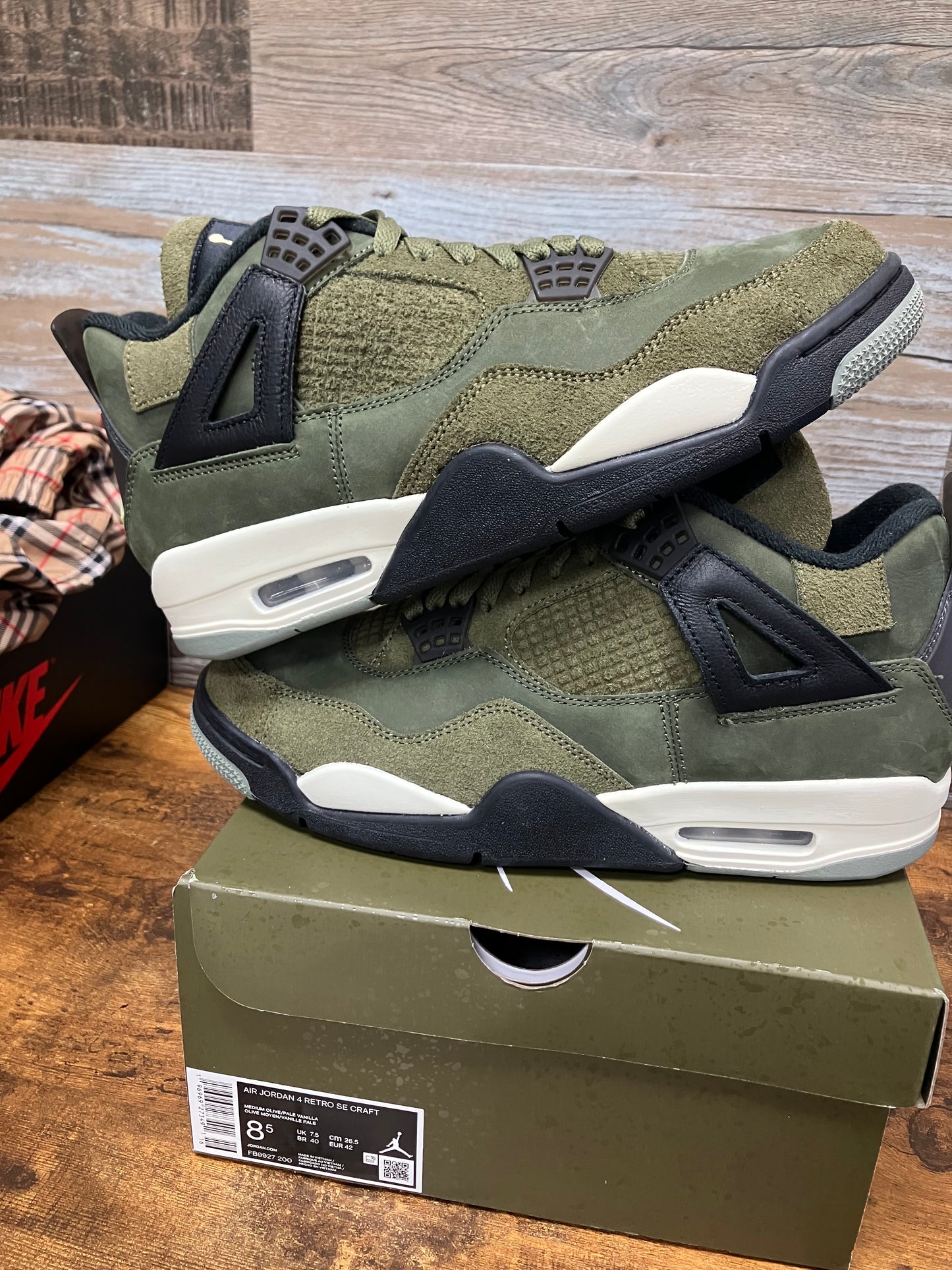 Jordan 4 Craft Olive Size 8.5