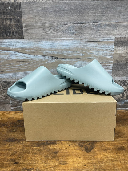 Yeezy Slide Salt 9 new