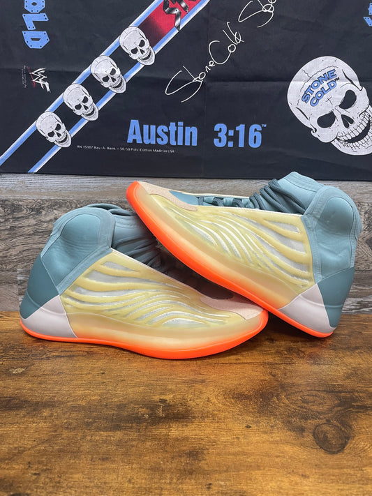 10 - Yeezy QNTM Hi-Res Coral New