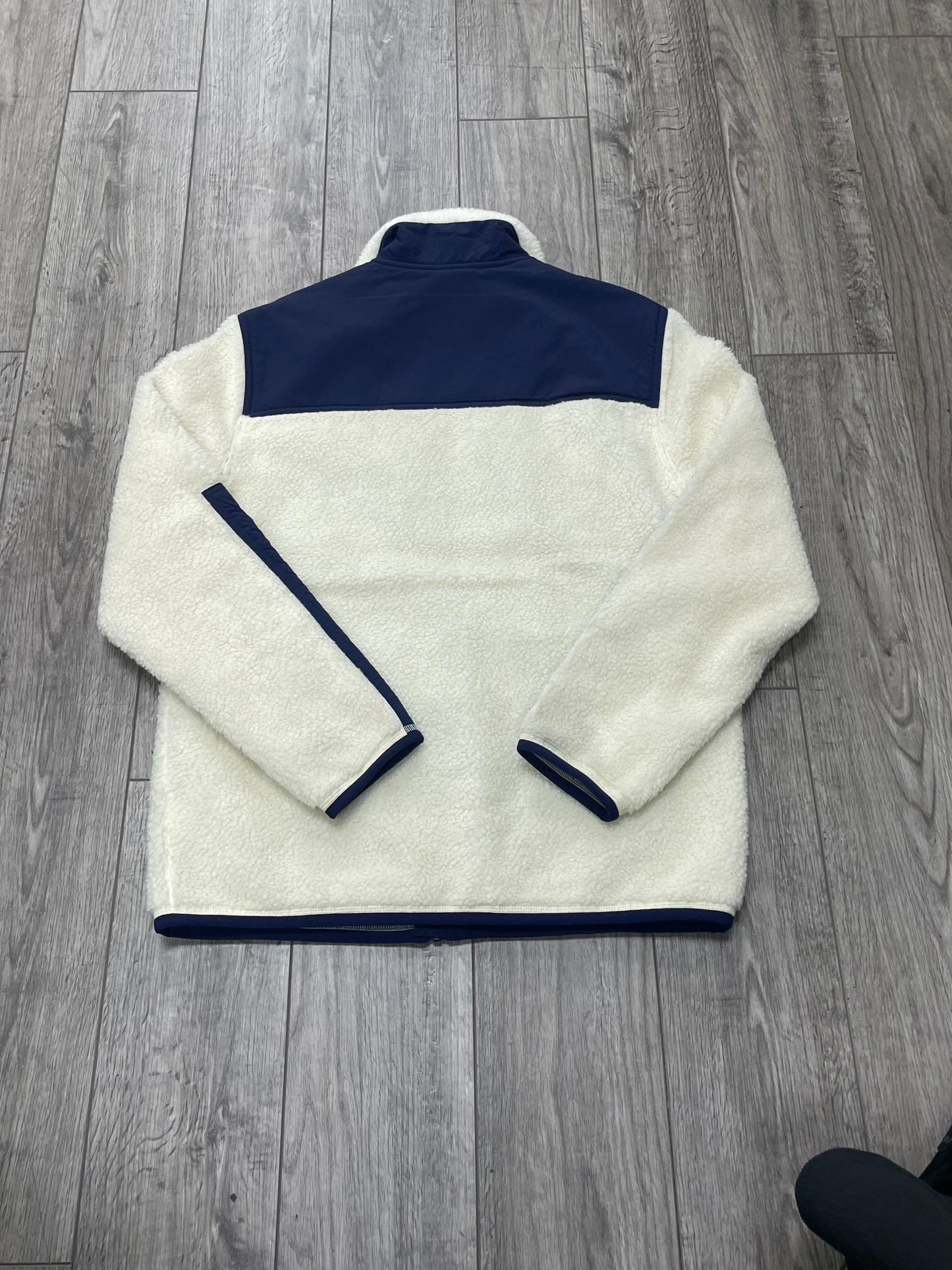 Polo Hybrid Sherpa Size Small