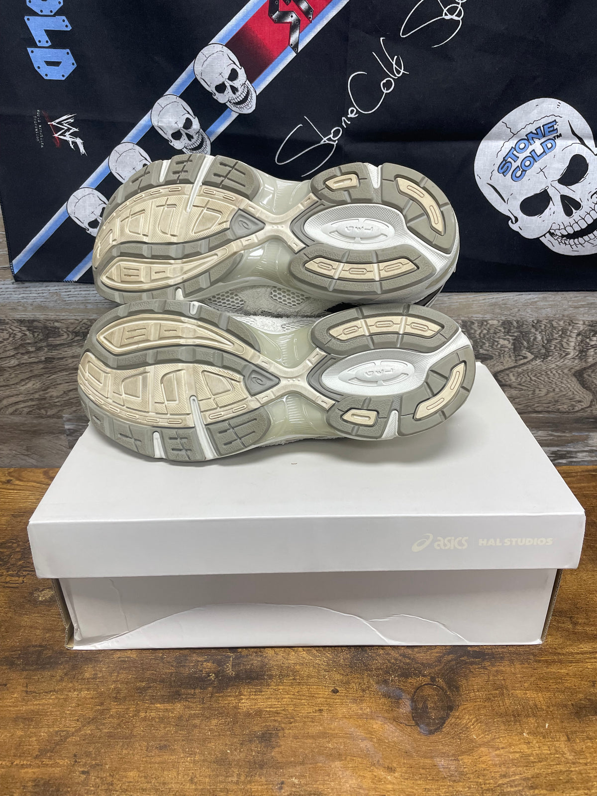9 - ASICS x HAL STUDIOS GEL-1130 MK III Glacier