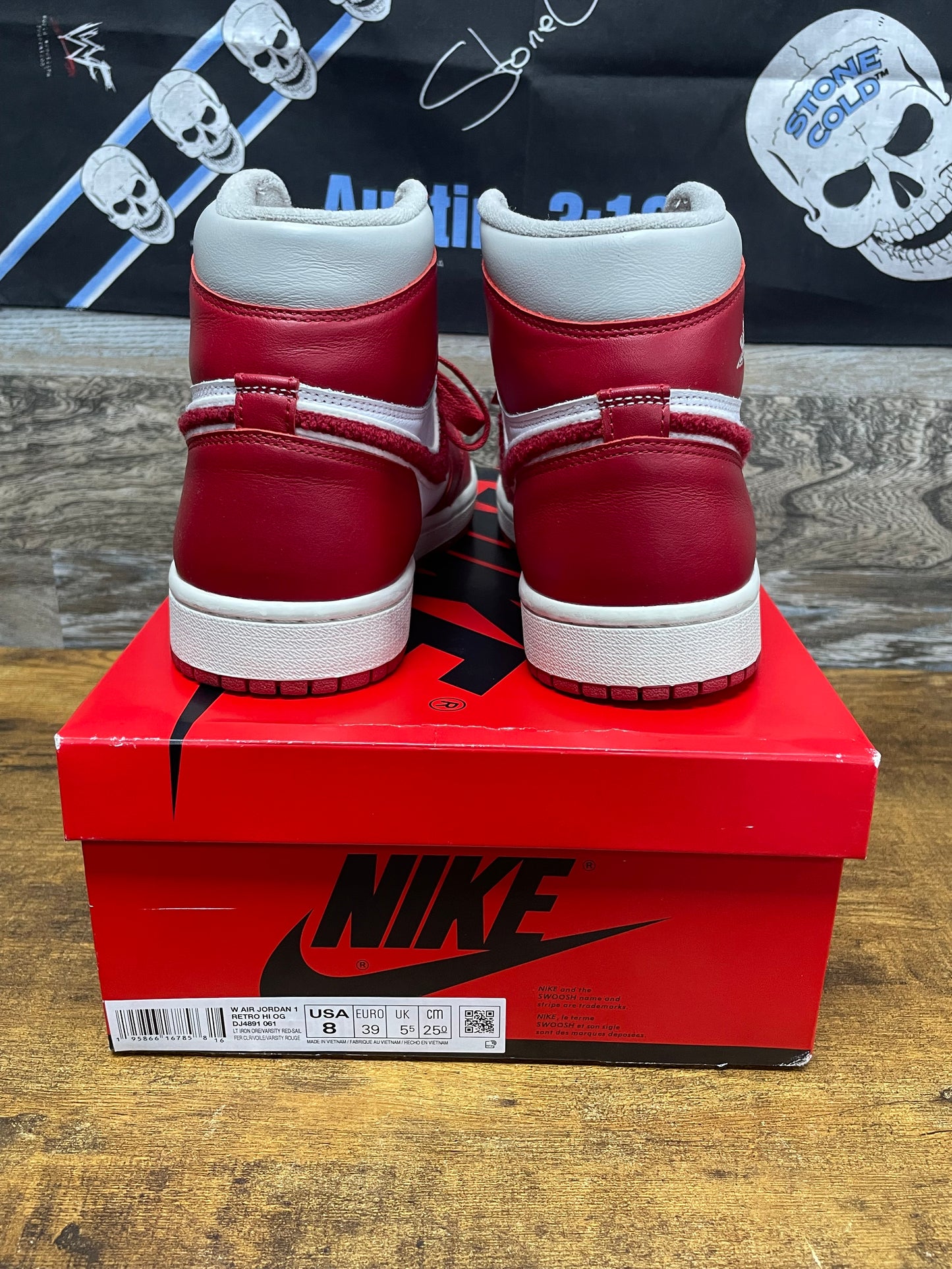 8W - Jordan 1 Chenille
