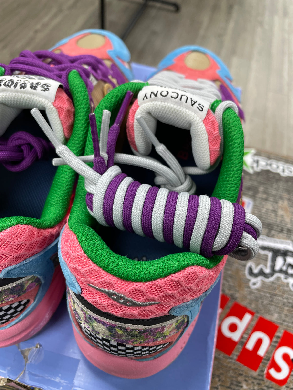 11 - Saucony Grid Azura 2000 Jae Tips