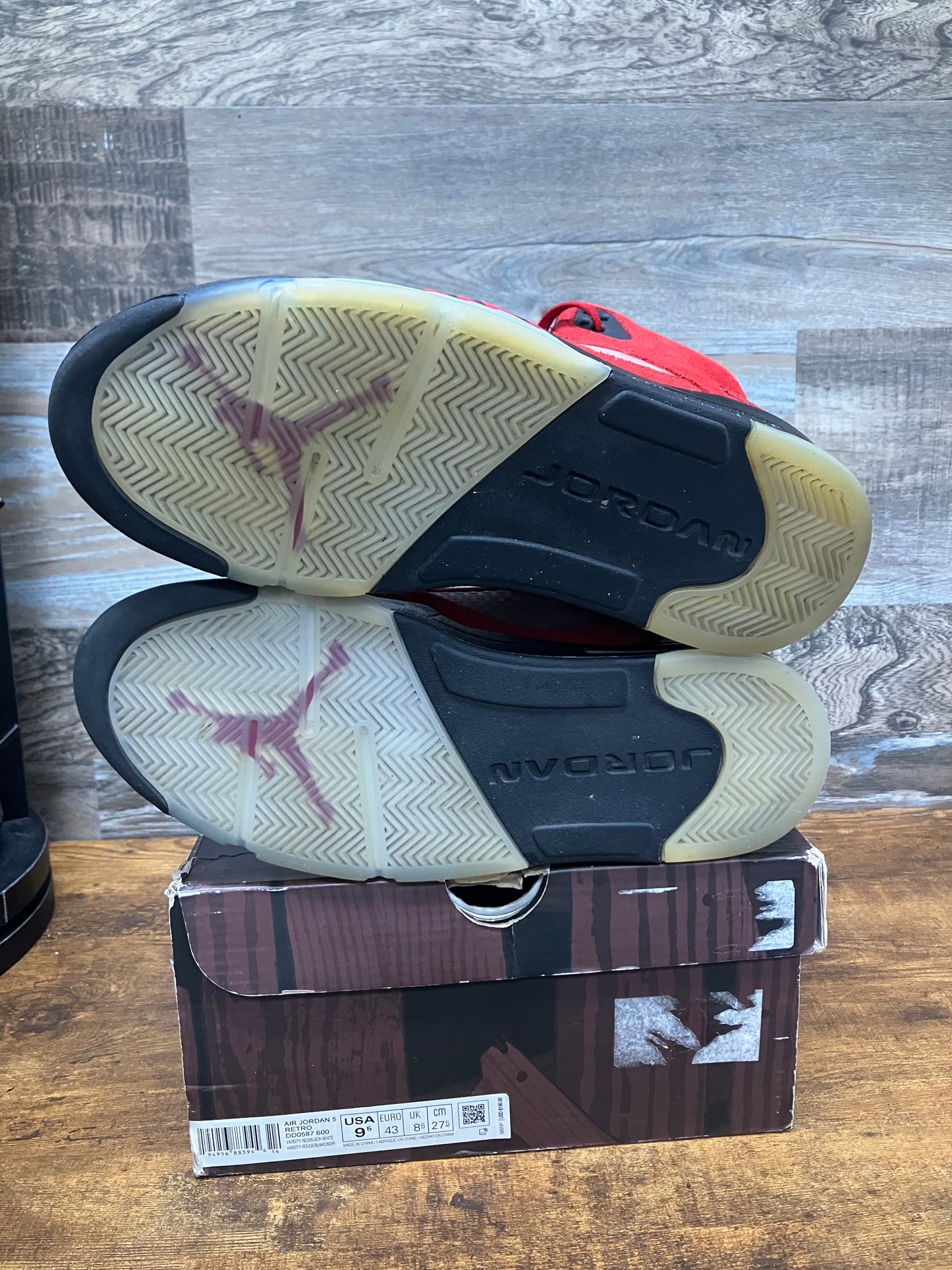 Jordan 5 Raging Bull Size 9.5