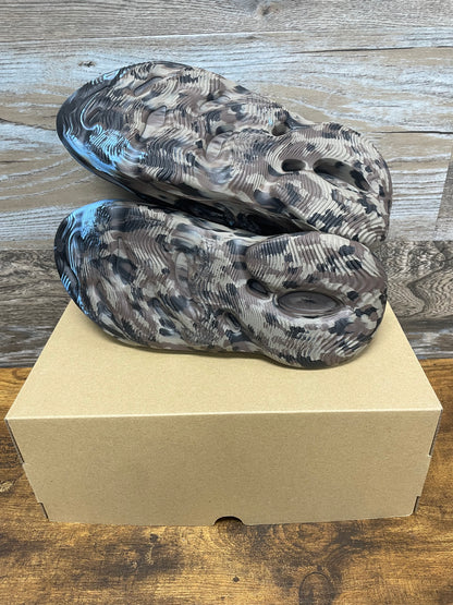 Yeezy Foam Runner MX Cinder 9