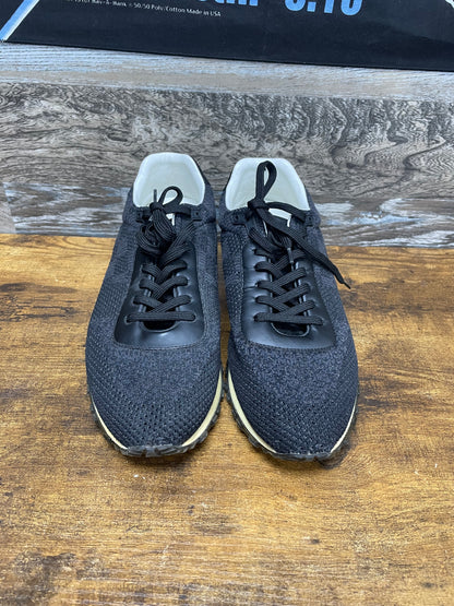 7 - Louis Vuitton Knit Louis Vuitton Run Away