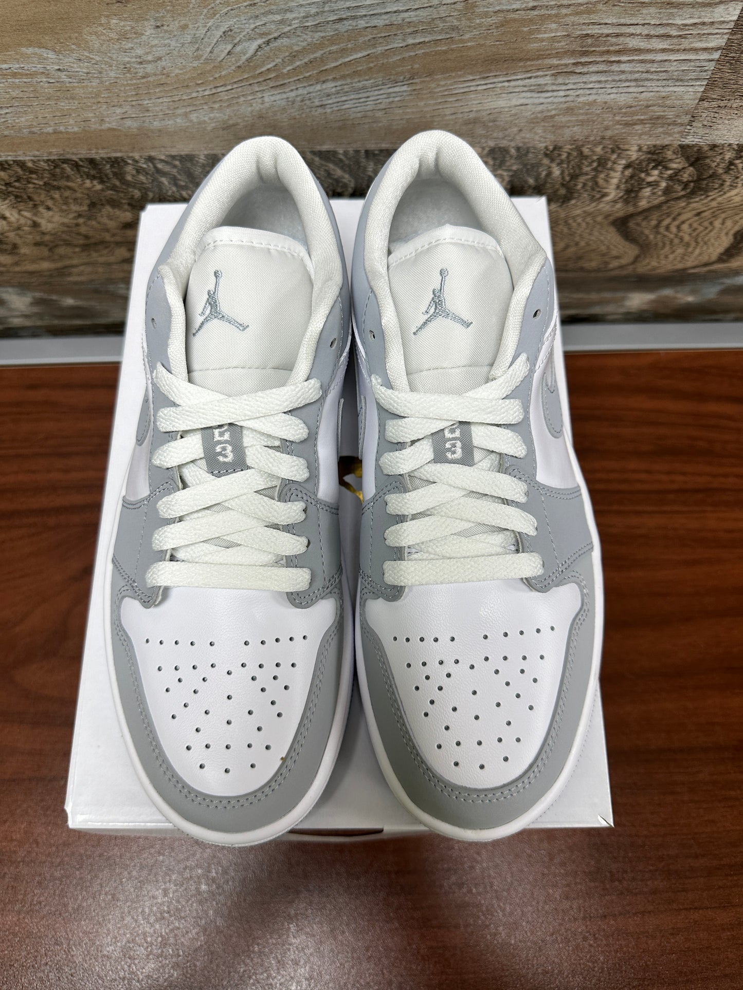 Jordan 1 low wolf grey