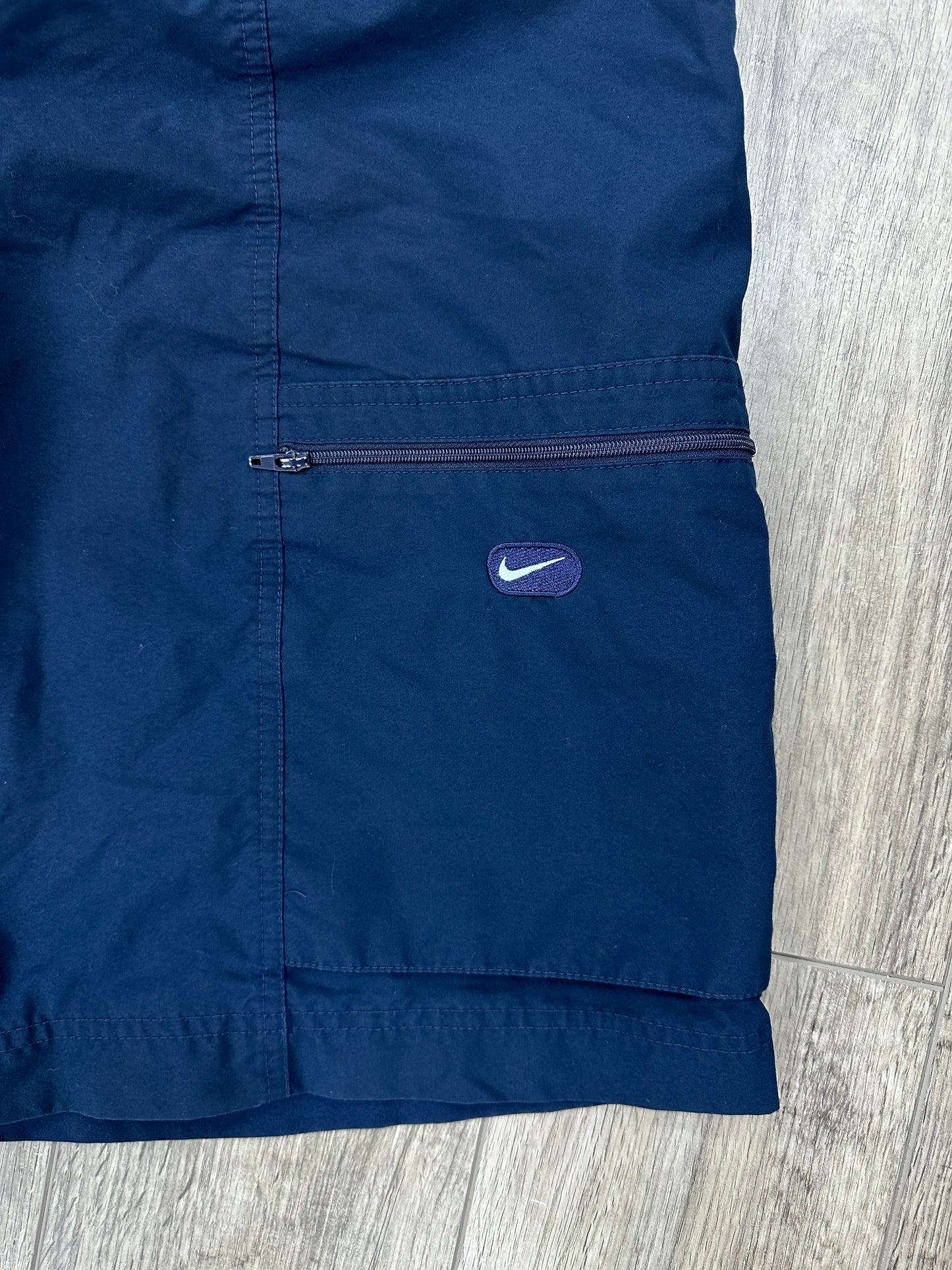 Nike cargo Shorts Size L