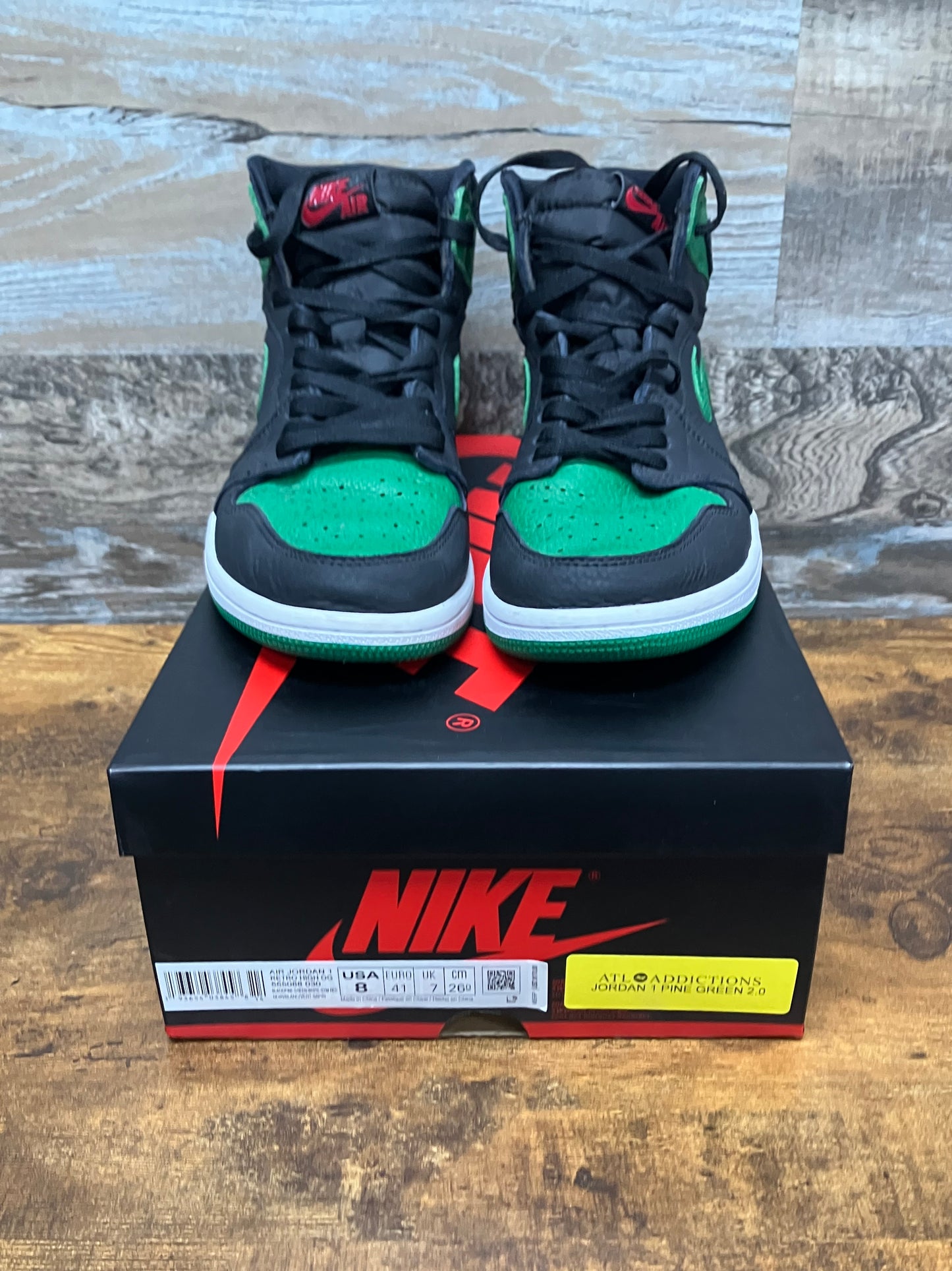 Jordan 1 Pine green Size 8