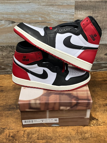 Air Jordan Black Toe Size 9
