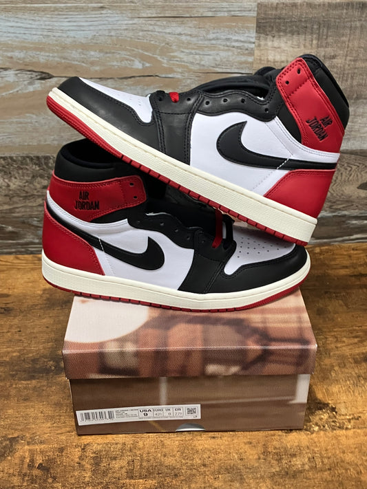 Air Jordan Black Toe Size 9