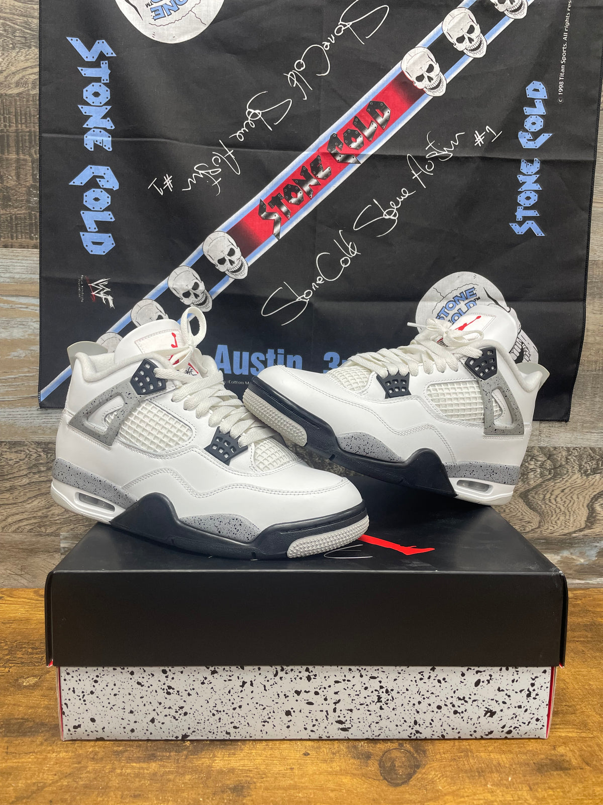 8.5 - Air Jordan 4 Retro White Cement