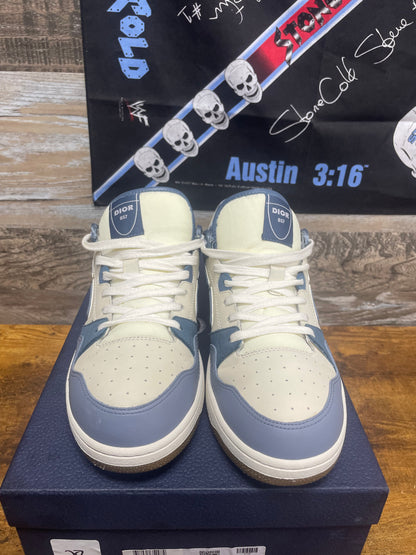 44 - Dior B57 Low "Blue Cream" sneaker
