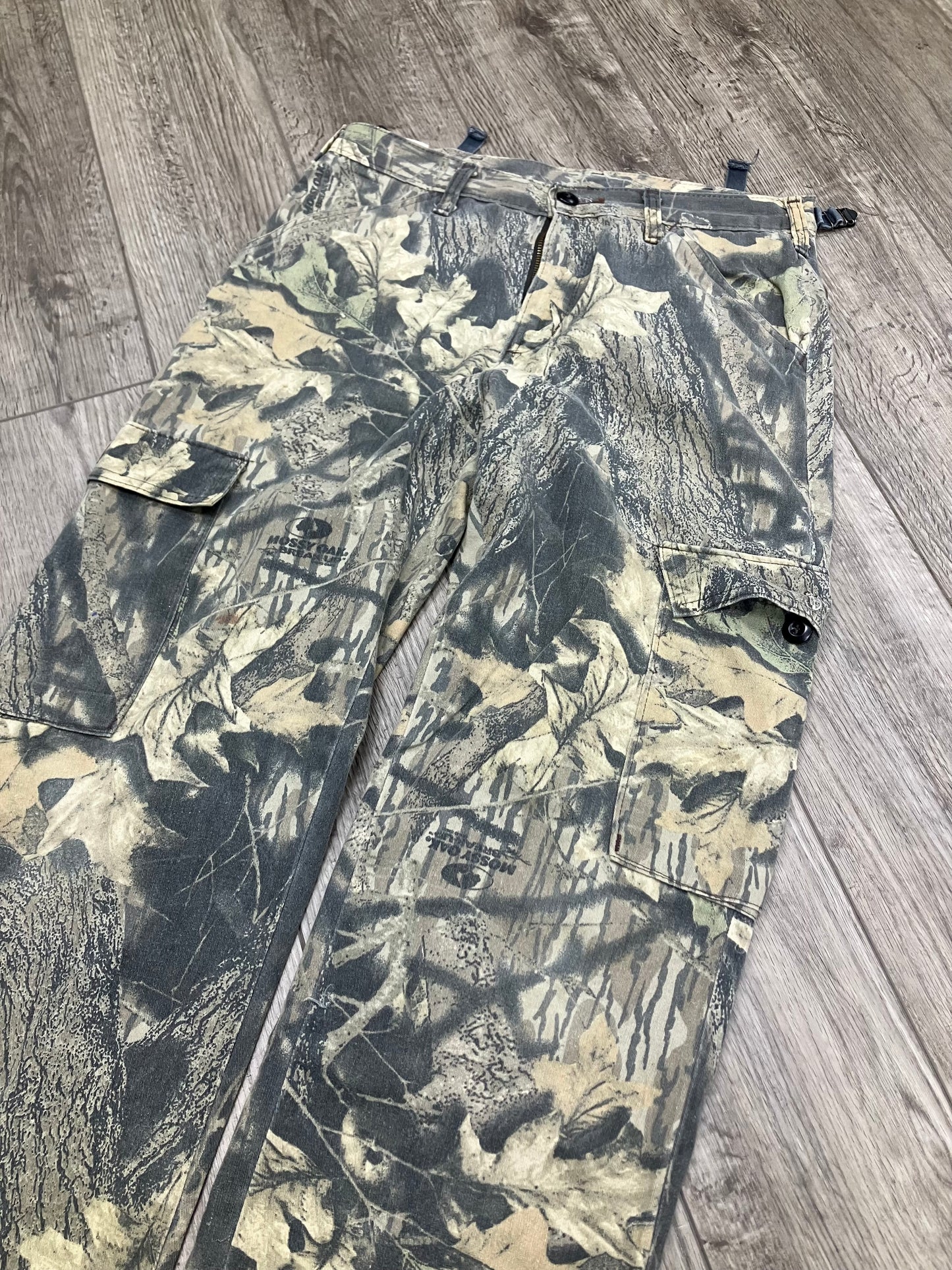 29-Leaf Camo Liberty Camo Cargo Pants