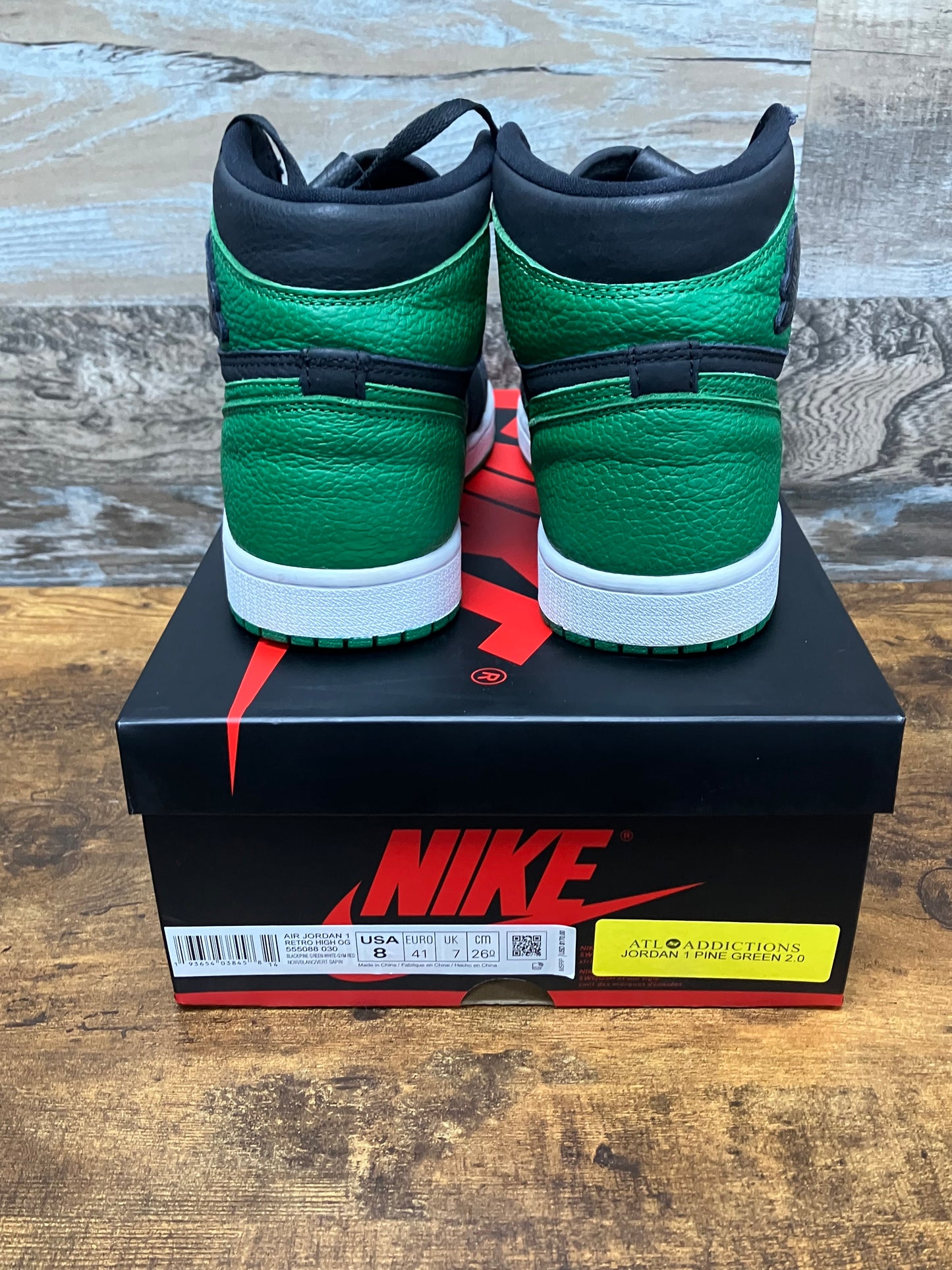 Jordan 1 Pine green Size 8