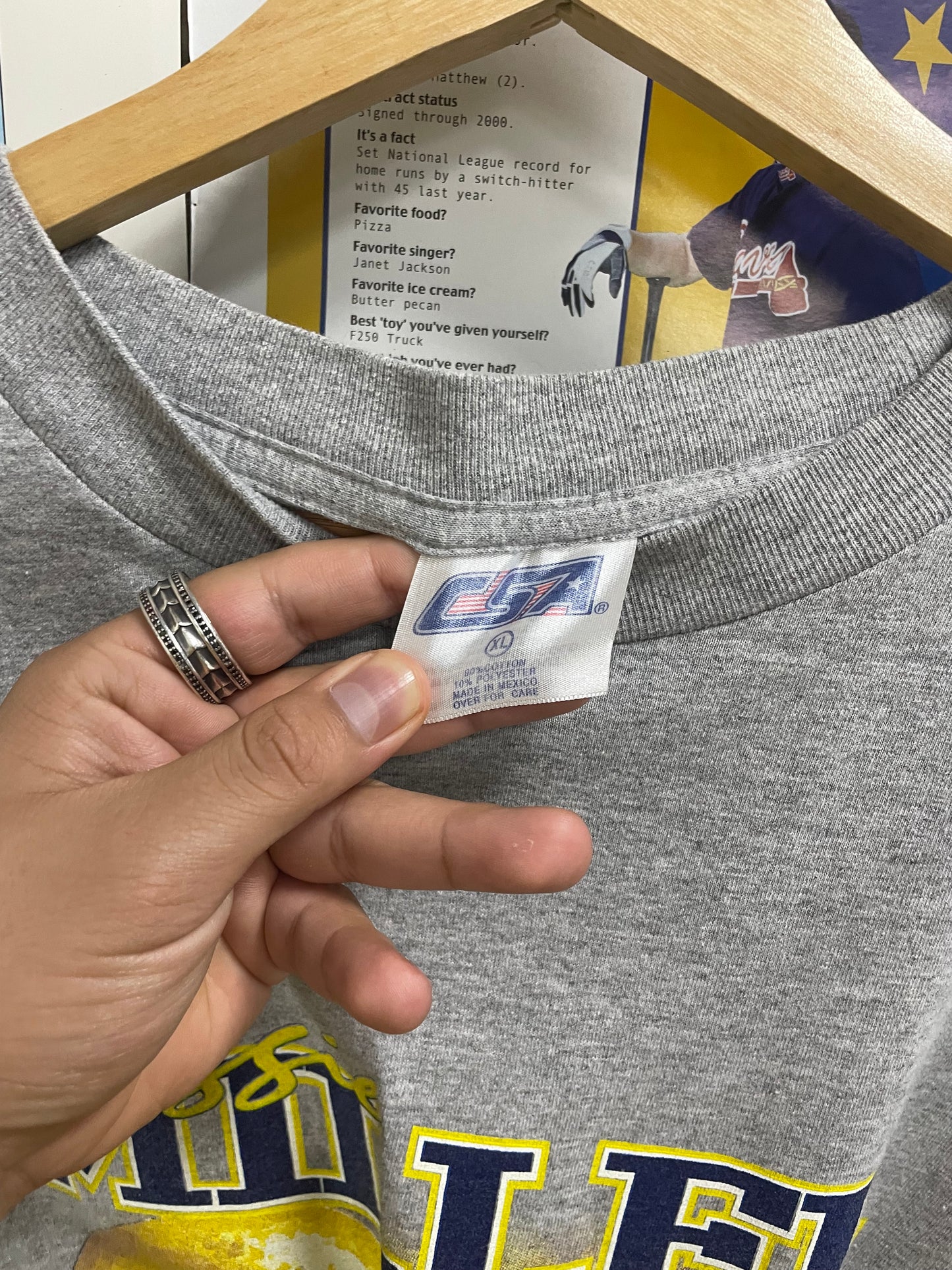 XL - Vtg Indiana Pacers graphic tee
