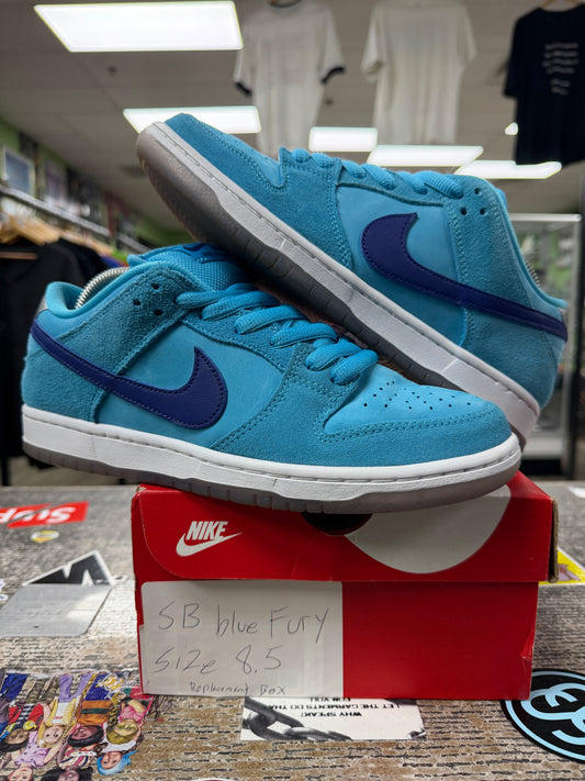 8.5 - Nike SB Dunk Blue Fury Used