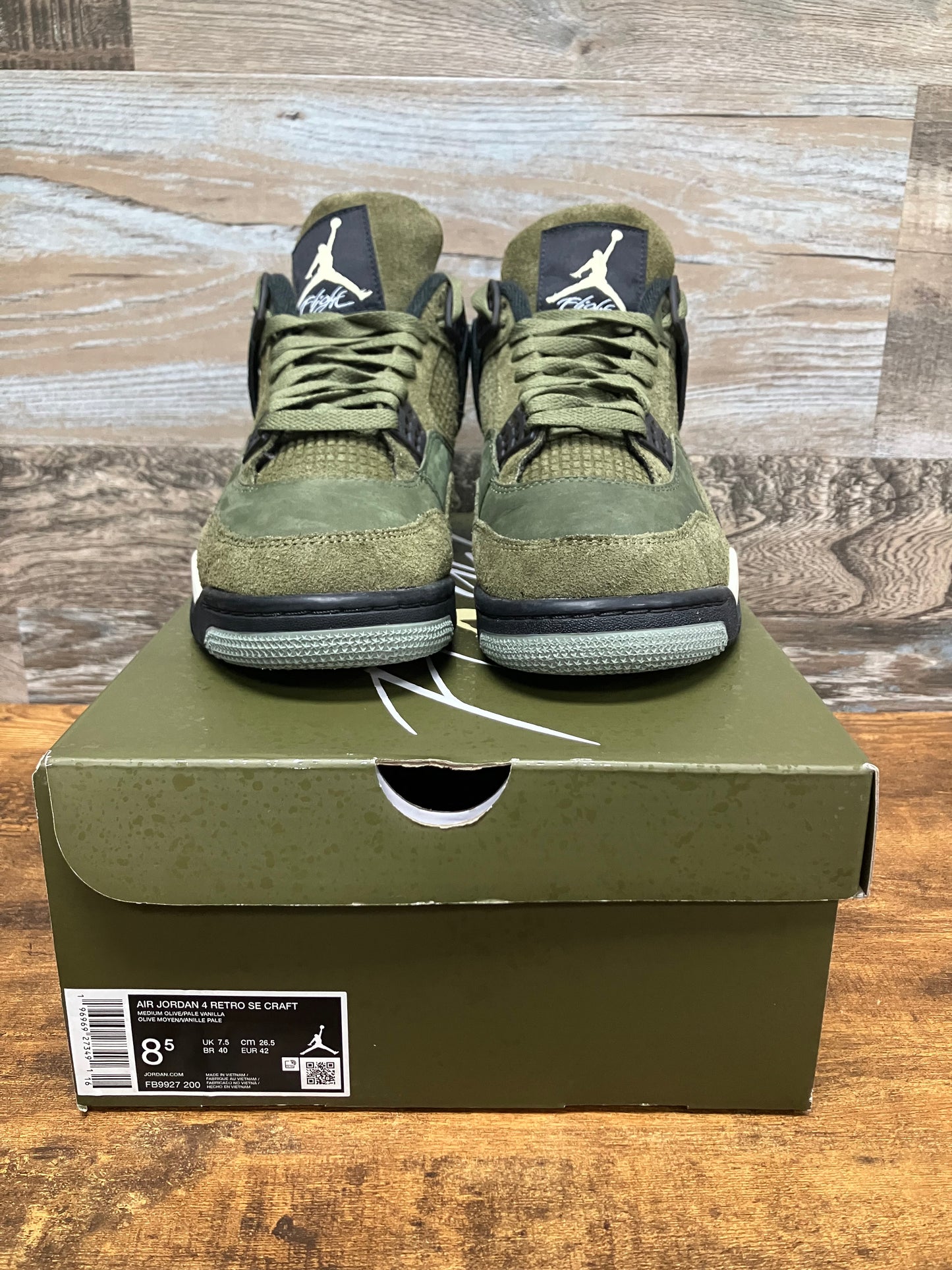 Air Jordan 4 Craft Olive Size 8.5